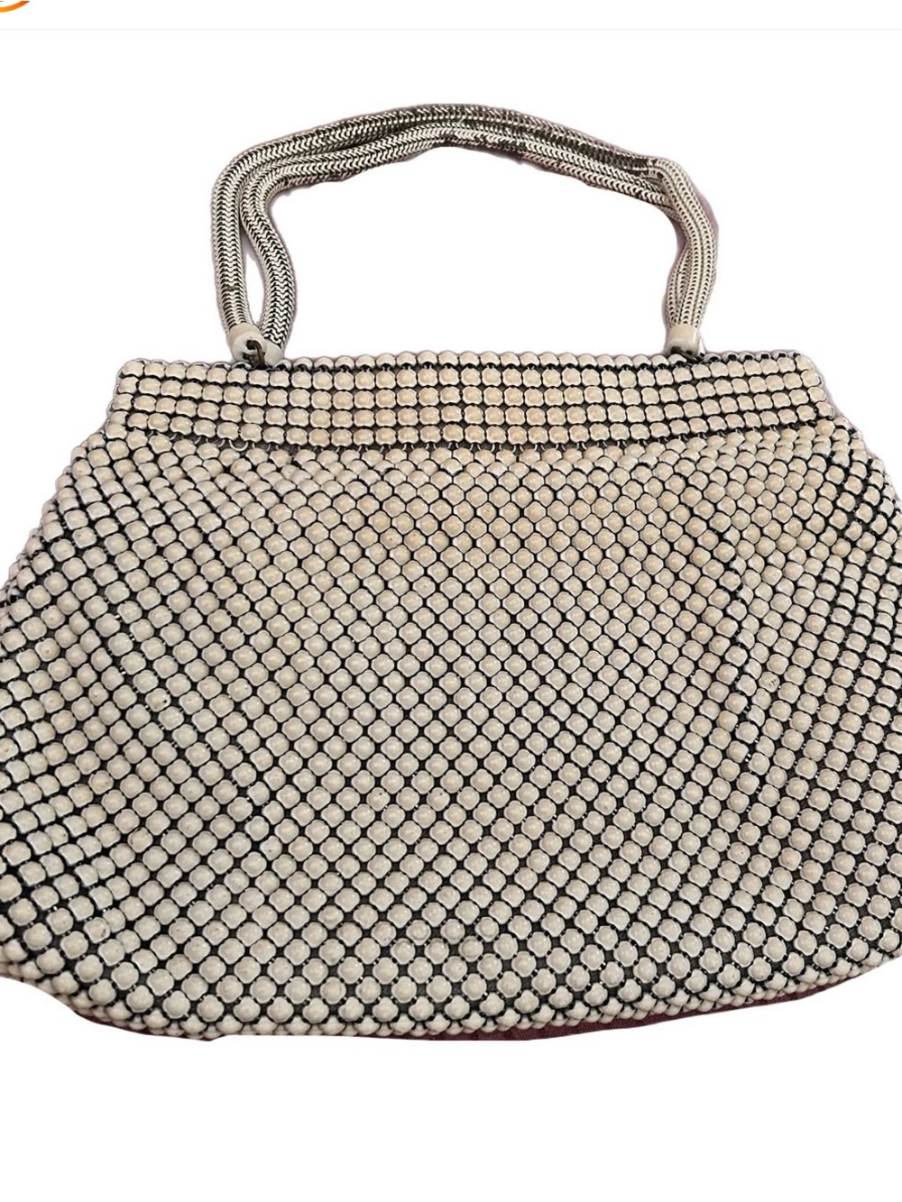This true vintage authentic 1940s Whiting & Davis Alumesh handbag